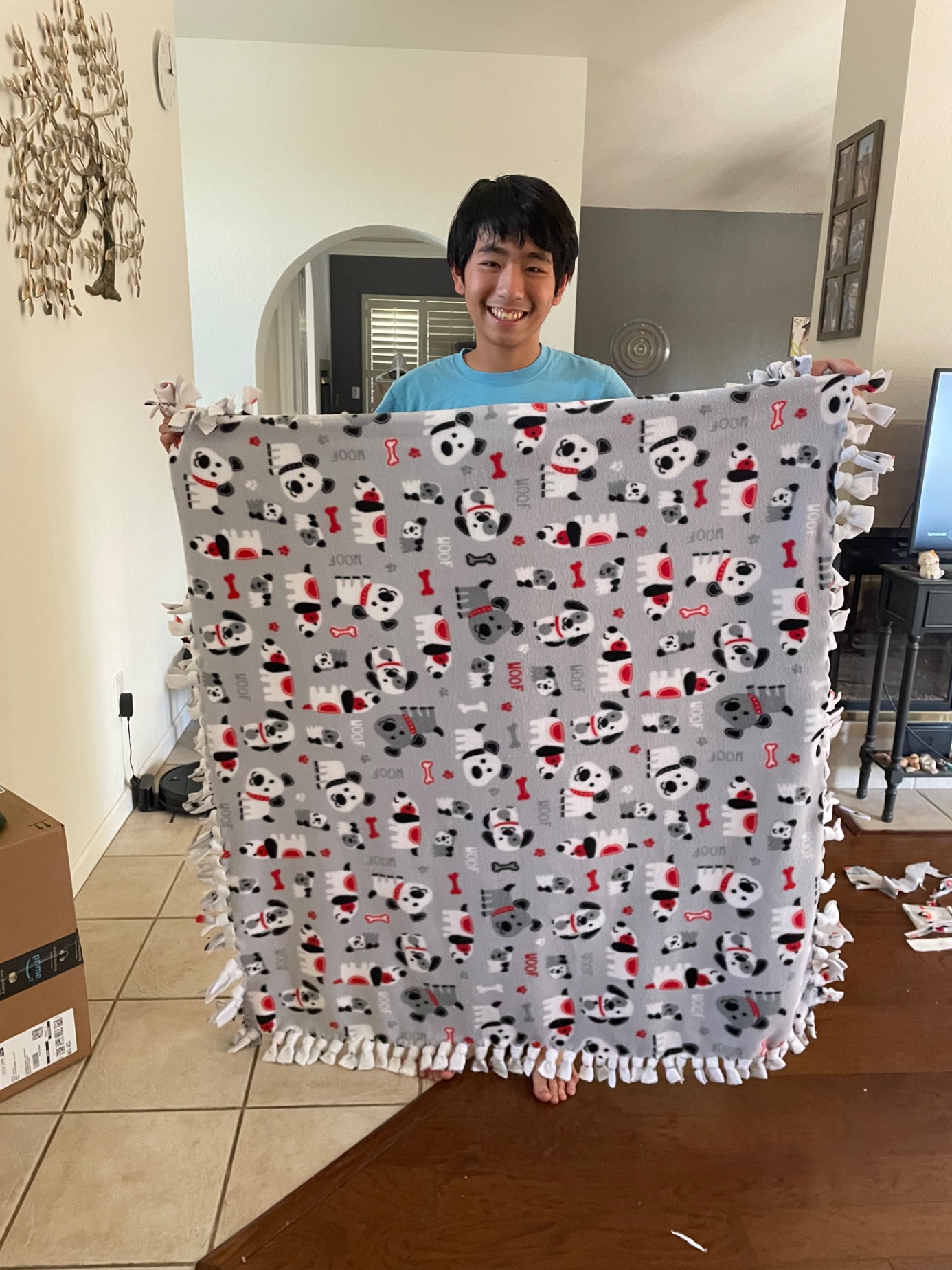AYLUS Scottsdale Branch Volunteer Completes Three No-Sew Blankets for Phoenix Children’s Hospital