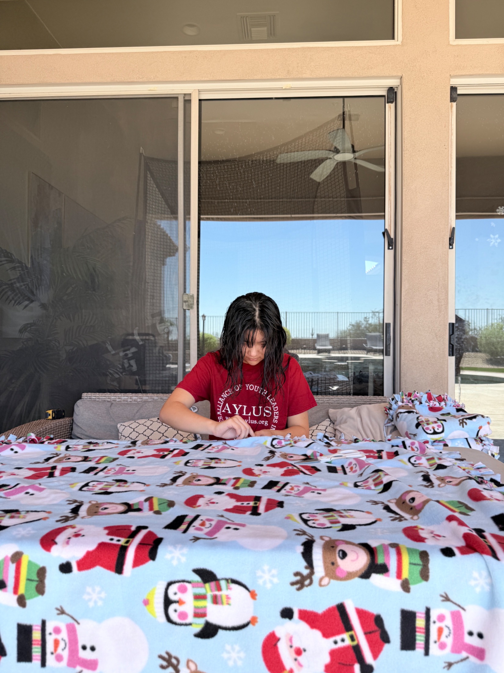 AYLUS Scottsdale Branch Volunteer Completes Three No-Sew Blankets for Phoenix Children’s Hospital
